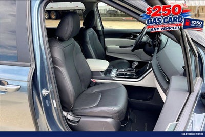 2024 Kia Carnival EX