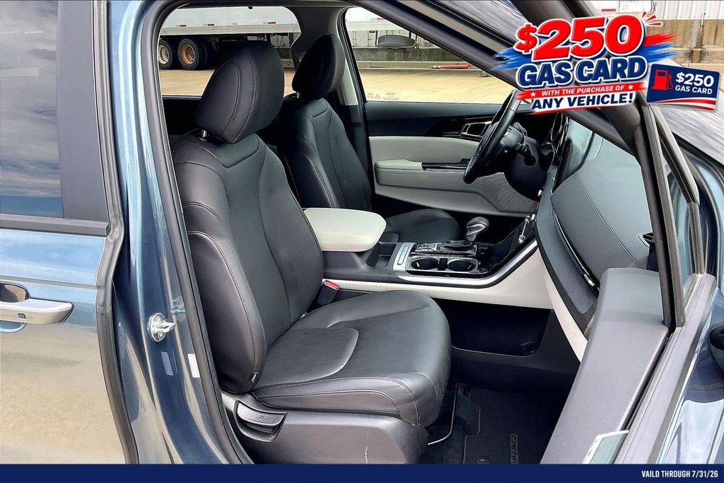 2024 Kia Carnival EX