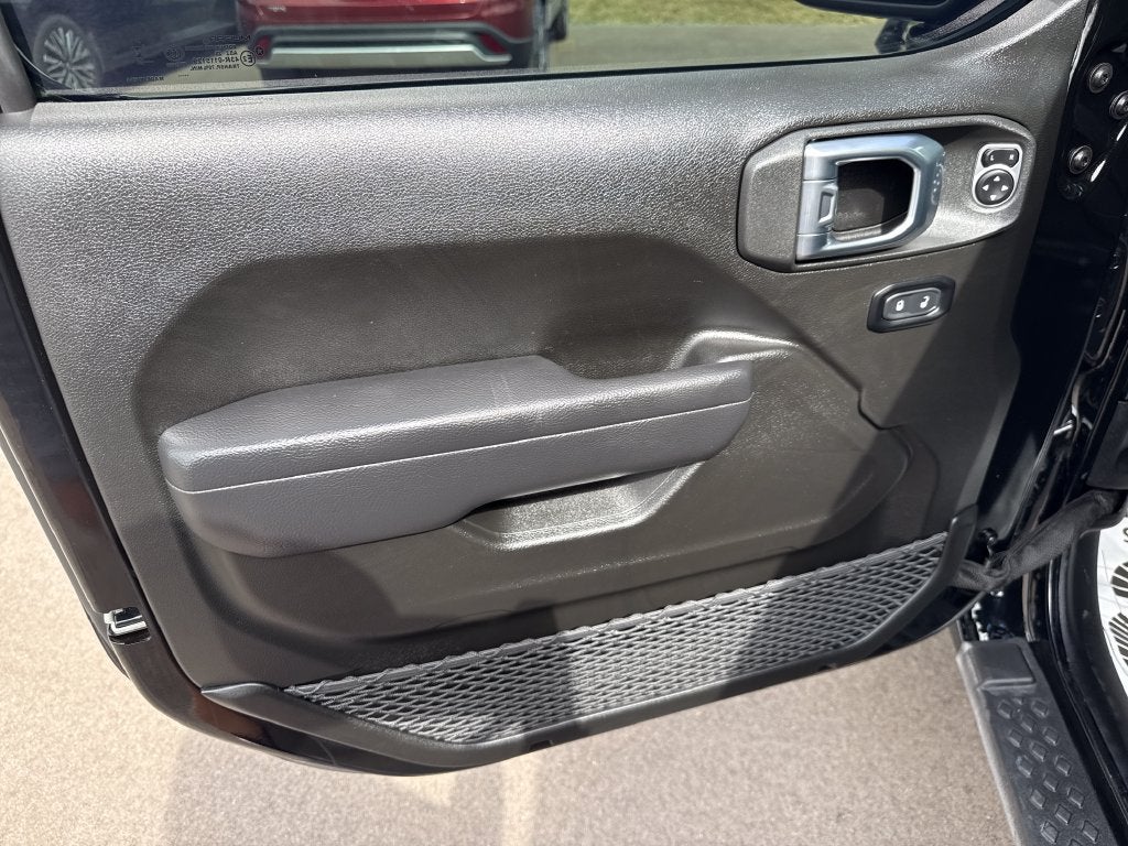 2025 Jeep Wrangler 4-Door Summit 4x4