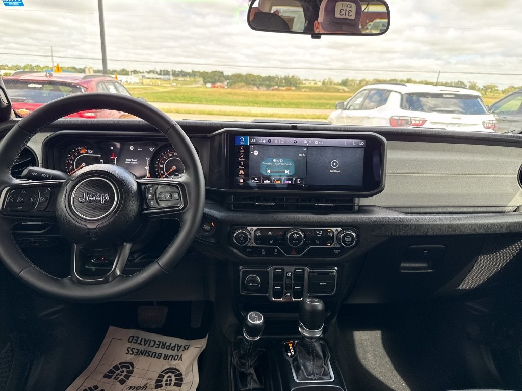 2025 Jeep Wrangler 4-Door Summit 4x4