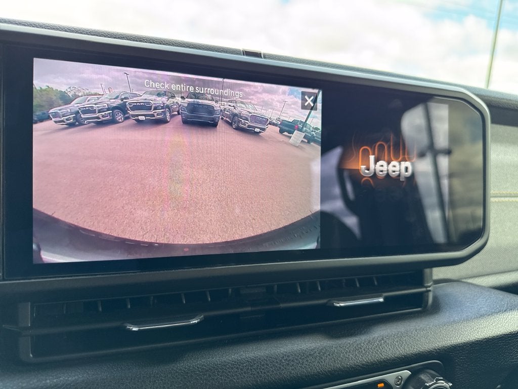 2025 Jeep Wrangler 4-Door Summit 4x4
