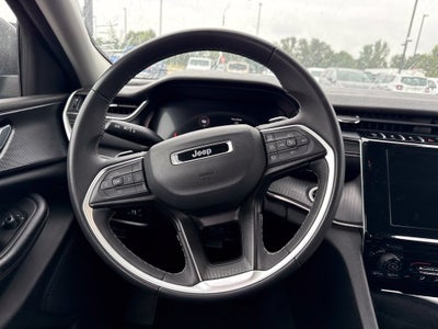 2024 Jeep Grand Cherokee Laredo 4x2