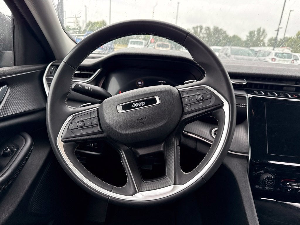 2024 Jeep Grand Cherokee Laredo 4x2