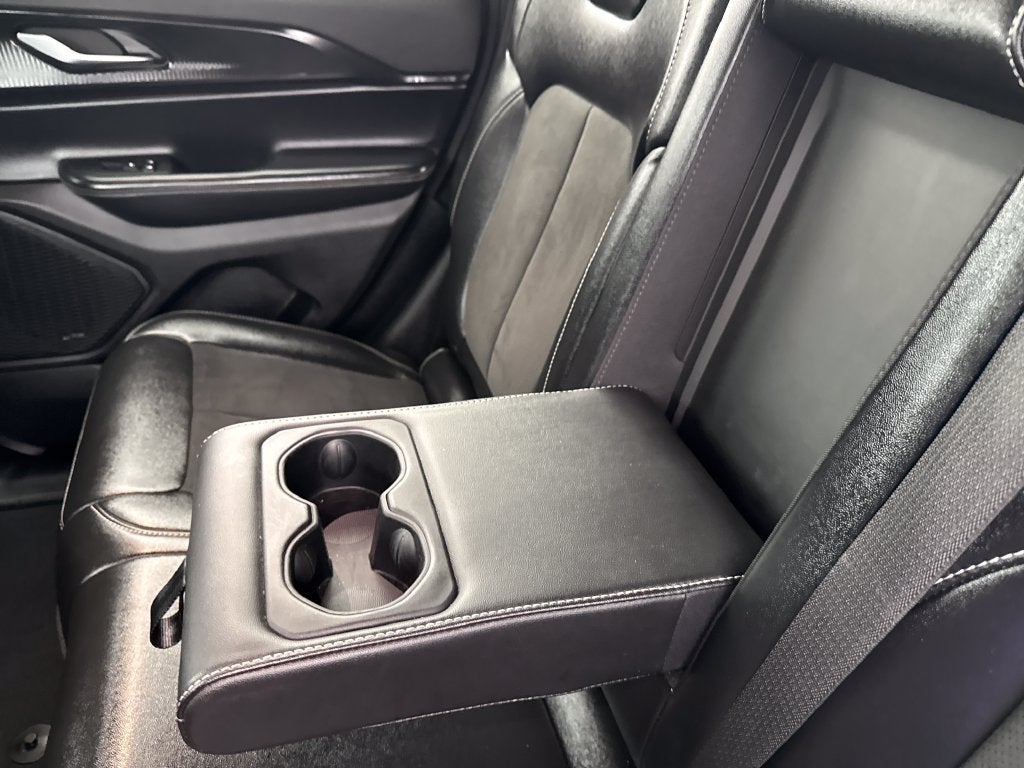 2025 Jeep Grand Cherokee Altitude 4x4