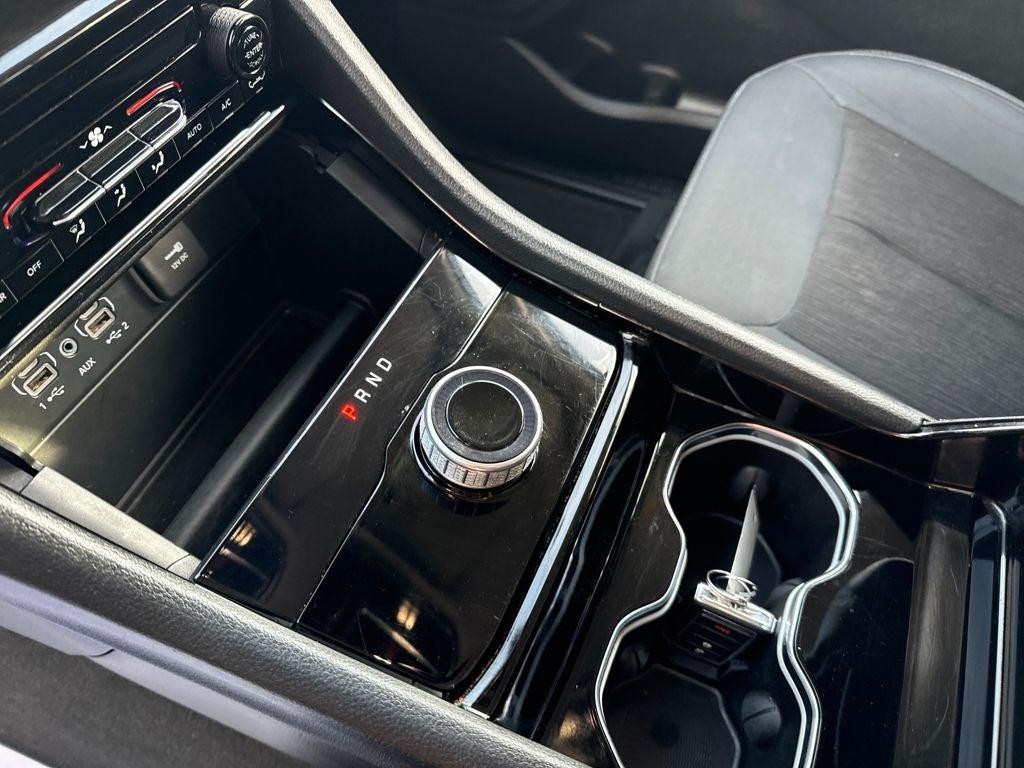 2023 Jeep Grand Cherokee Laredo 4x4