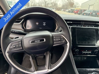 2023 Jeep Grand Cherokee Laredo 4x4