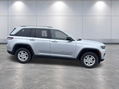 2023 Jeep Grand Cherokee Laredo 4x4