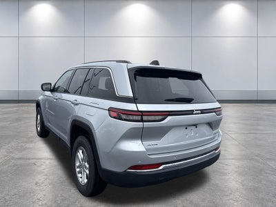 2023 Jeep Grand Cherokee Laredo 4x4
