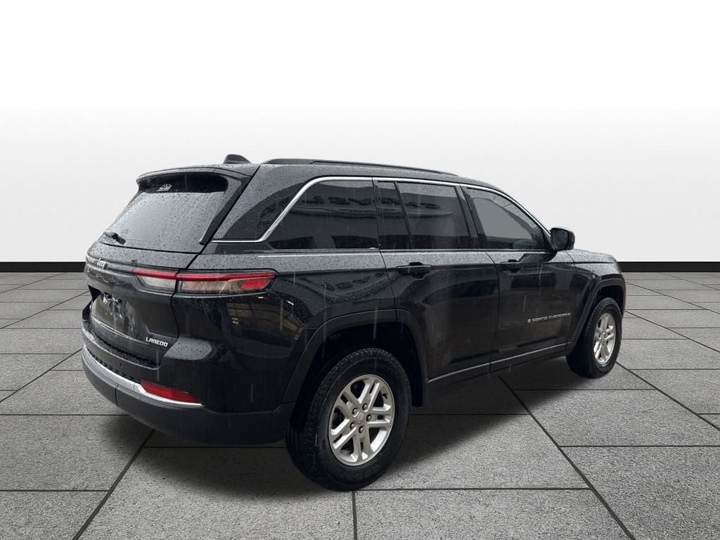 2025 Jeep Grand Cherokee Laredo 4x4