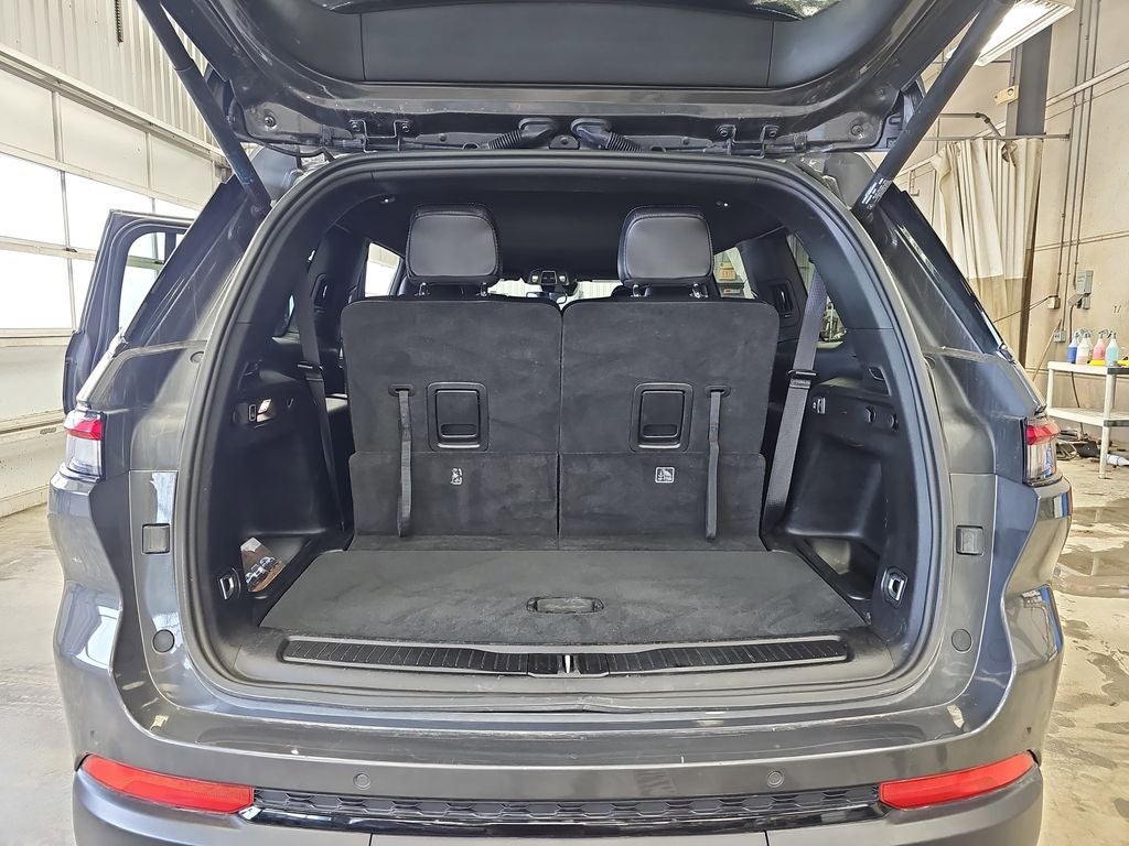 2024 Jeep Grand Cherokee L Altitude 4x4