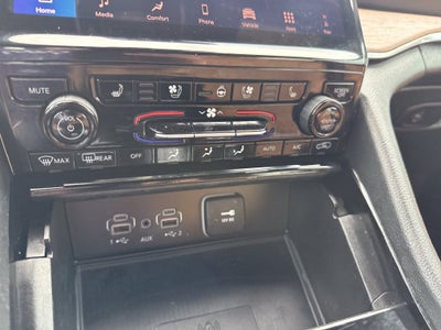 2023 Jeep Grand Cherokee L Summit 4x4