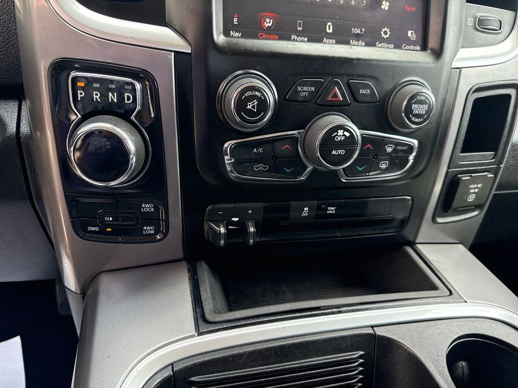 2023 RAM 1500 Classic SLT Crew Cab 4x4 5'7' Box
