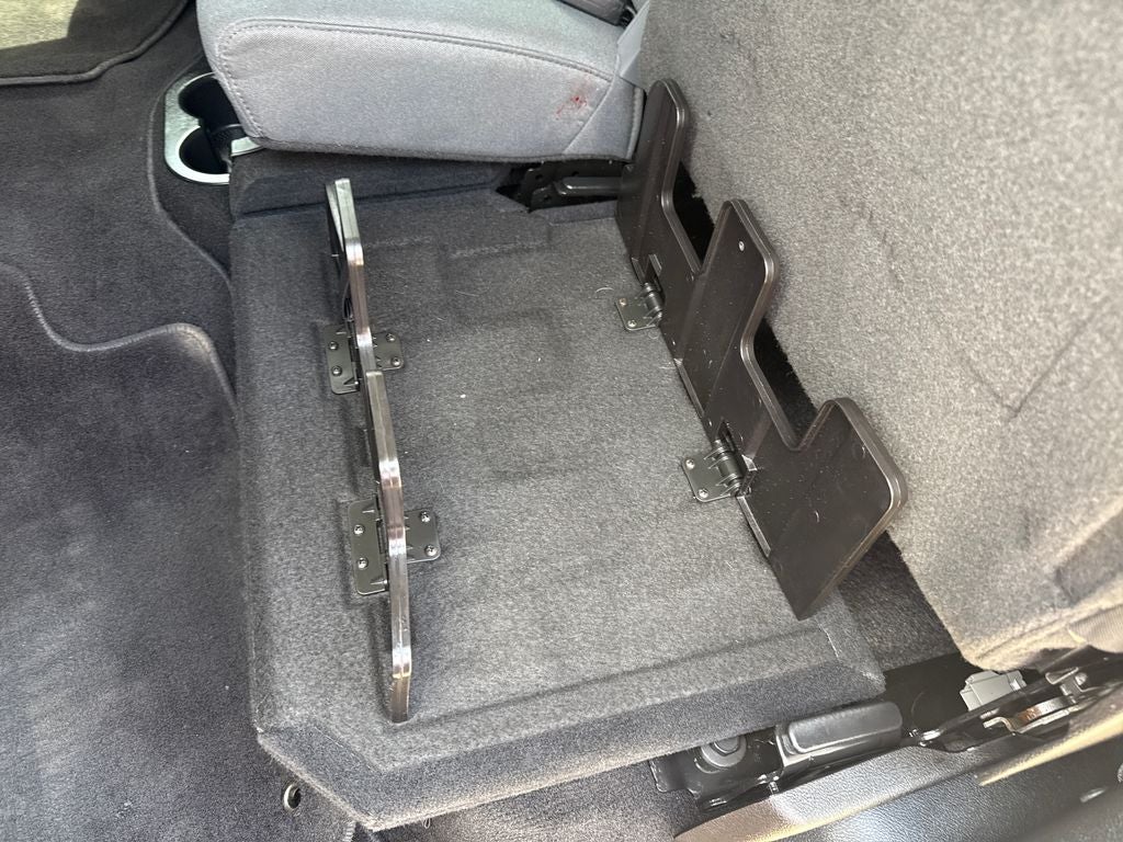 2023 RAM 1500 Classic SLT Crew Cab 4x4 5'7' Box