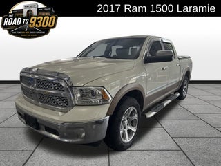 2017 RAM 1500 Laramie Crew Cab 4x4 5'7' Box