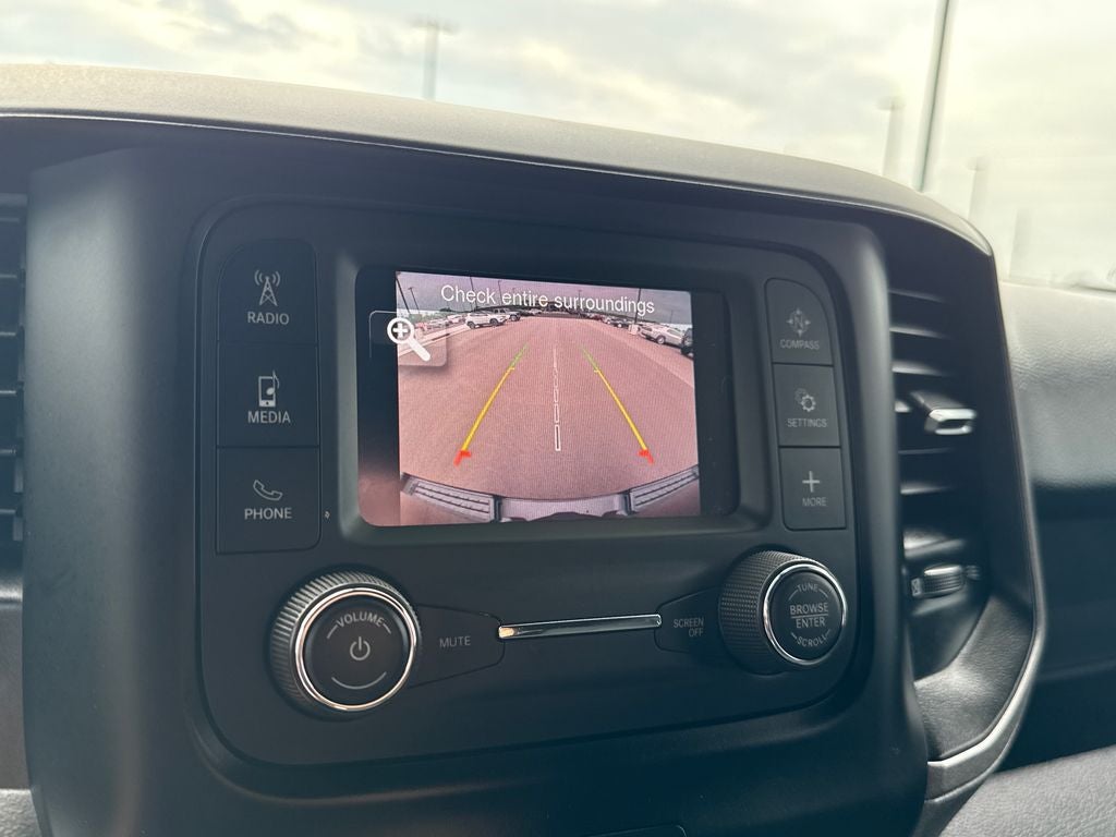 2024 RAM 1500 Tradesman Crew Cab 4x4 5'7' Box