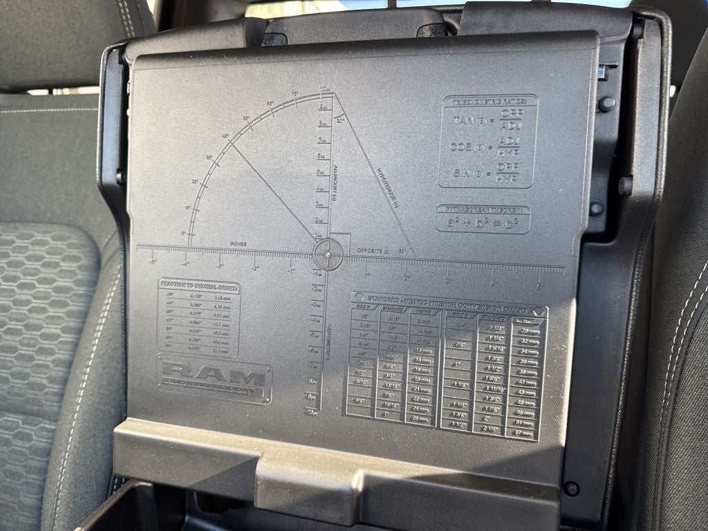 2025 RAM 1500 Big Horn Crew Cab 4x4 5'7' Box