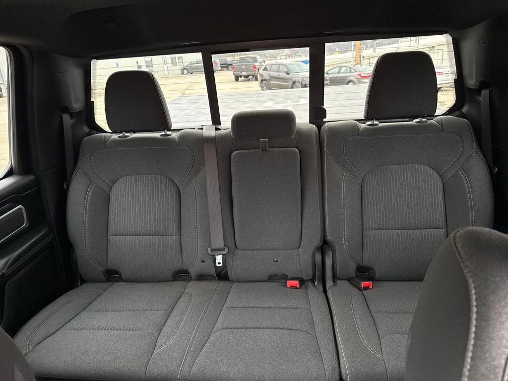 2020 RAM 1500 Big Horn Crew Cab 4x4 5'7' Box