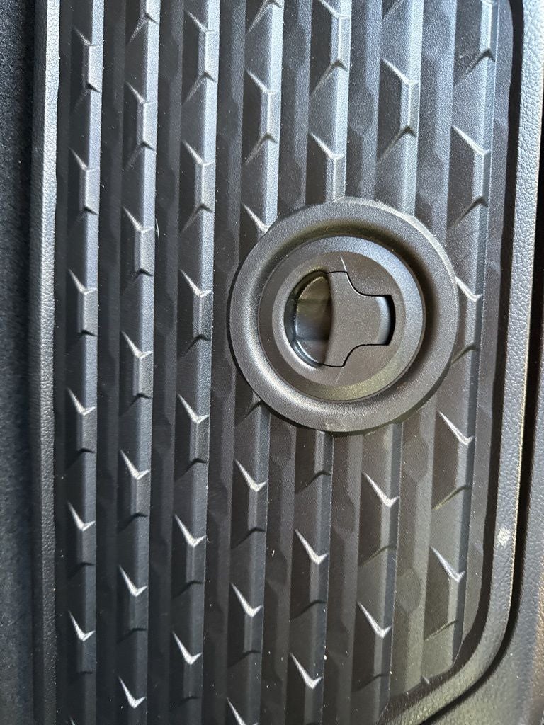 2022 RAM 1500 Laramie Crew Cab 4x4 5'7' Box