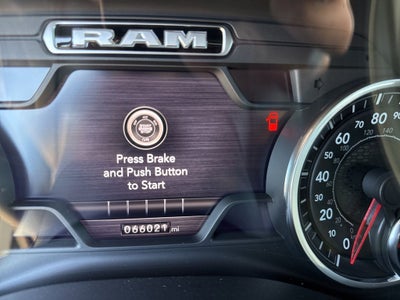 2020 RAM 1500 Laramie Crew Cab 4x4 5'7' Box