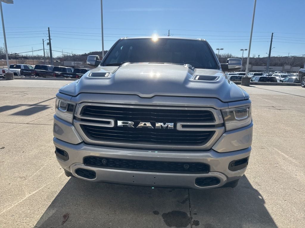 2020 RAM 1500 Laramie Crew Cab 4x4 5'7' Box