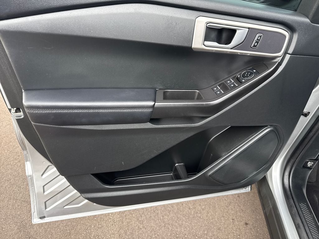 2023 Ford Explorer Base