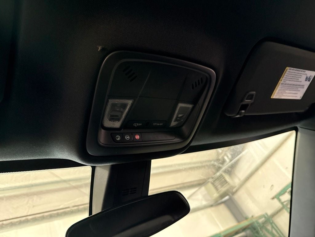 2023 Chevrolet Traverse FWD LT Cloth