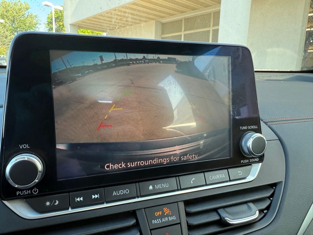 2021 Nissan Altima SR FWD