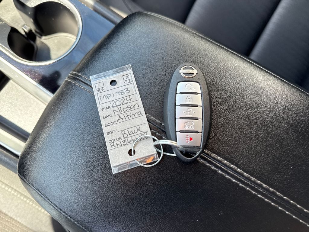 2024 Nissan Altima SV FWD