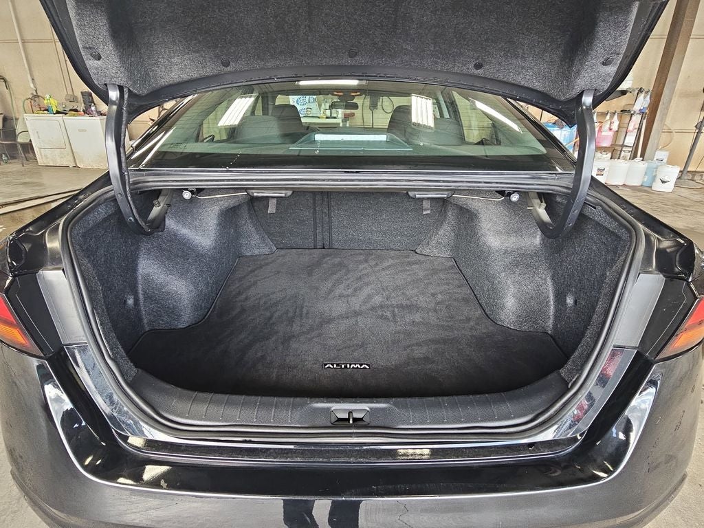 2025 Nissan Altima SV FWD