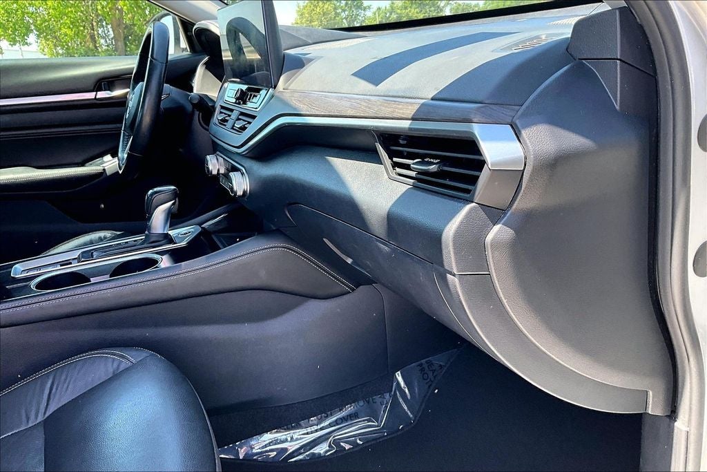 2023 Nissan Altima SL FWD