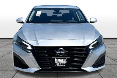 2023 Nissan Altima SL FWD