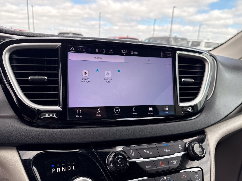 2023 Chrysler Pacifica Touring L