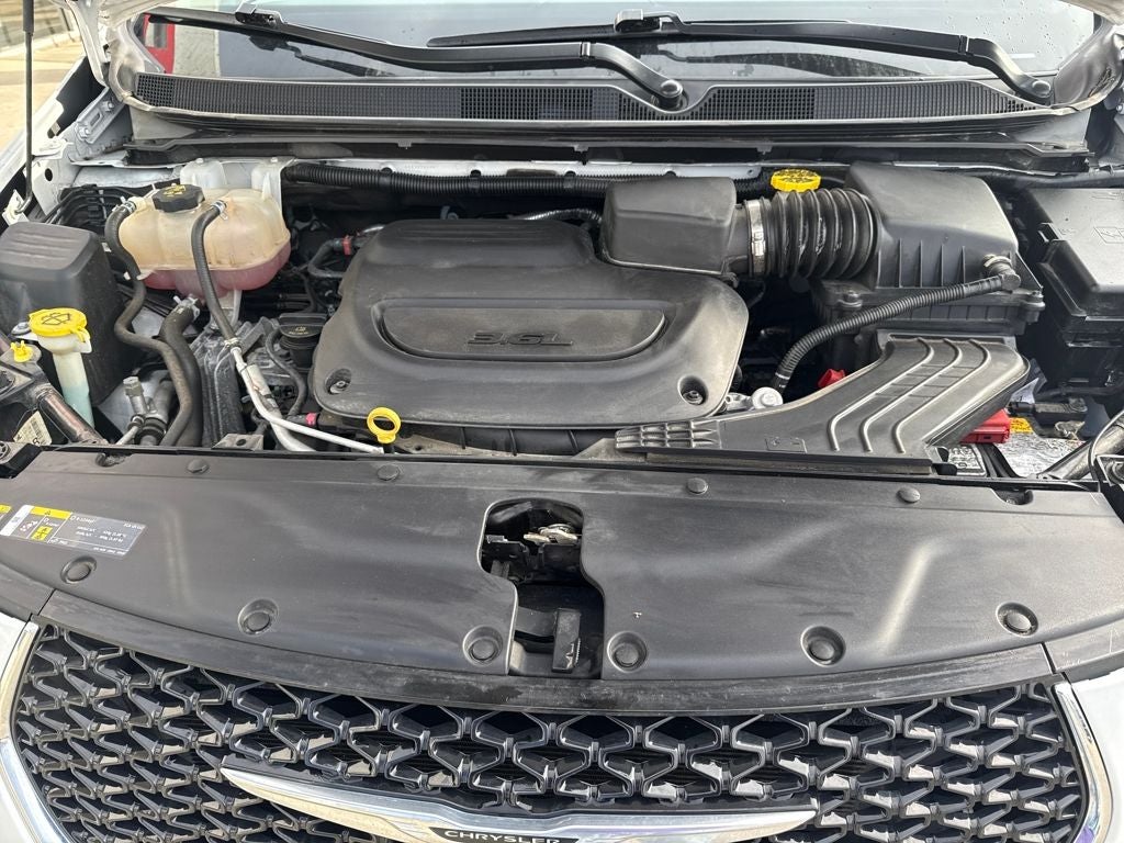 2023 Chrysler Pacifica Touring L