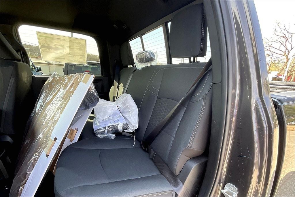 2025 RAM 2500 Tradesman Crew Cab 4x4 6'4' Box