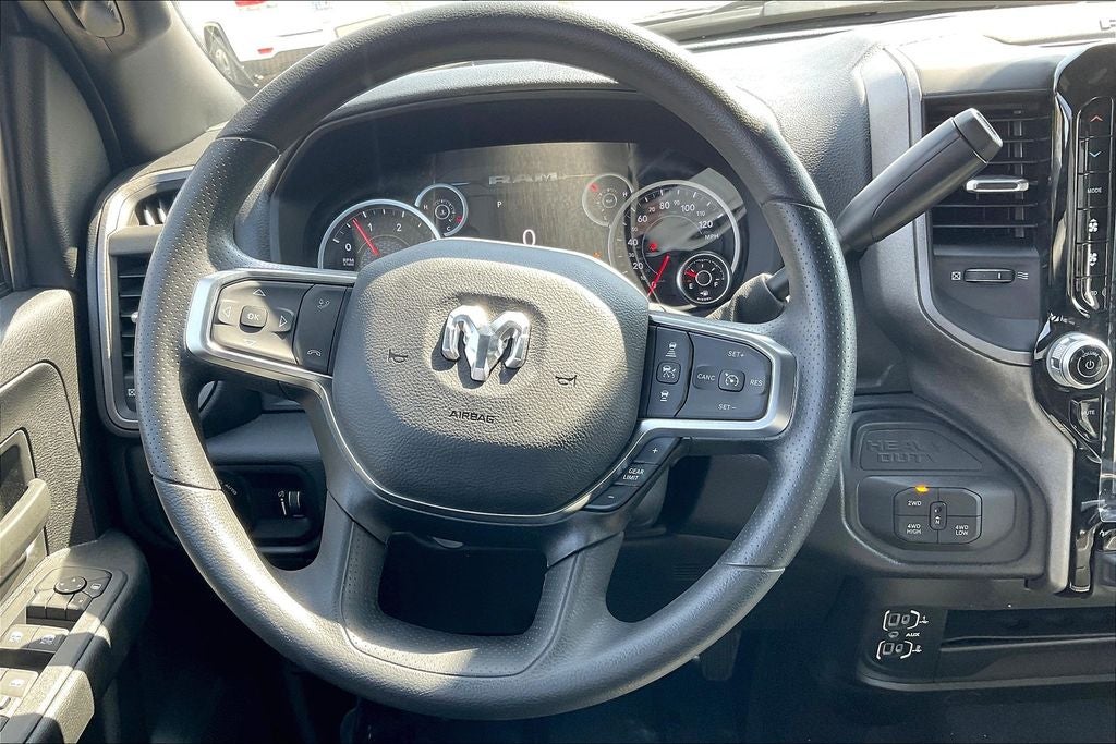 2025 RAM 2500 Tradesman Crew Cab 4x4 6'4' Box