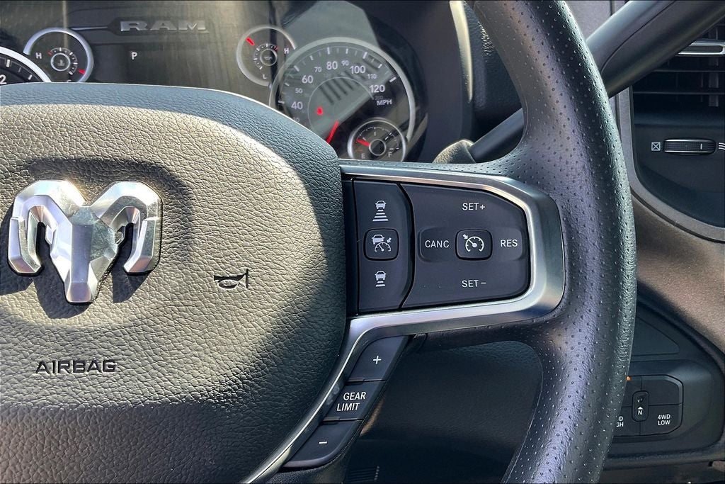 2025 RAM 2500 Tradesman Crew Cab 4x4 6'4' Box