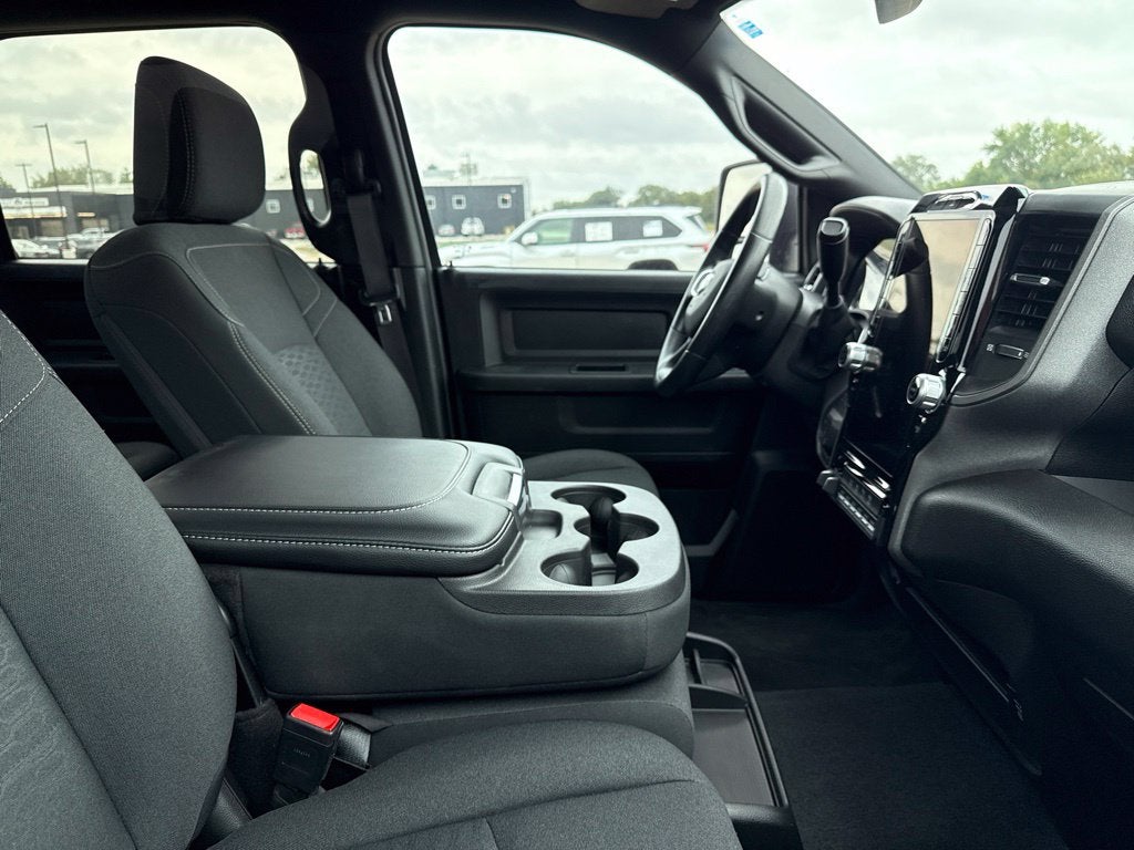 2025 RAM 2500 Tradesman Crew Cab 4x4 6'4' Box