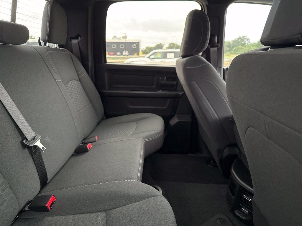 2025 RAM 2500 Tradesman Crew Cab 4x4 6'4' Box
