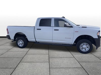2022 RAM 2500 Tradesman Crew Cab 4x4 6'4' Box
