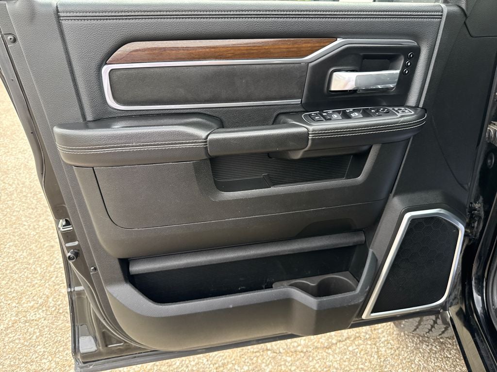 2024 RAM 2500 Laramie Crew Cab 4x4 6'4' Box