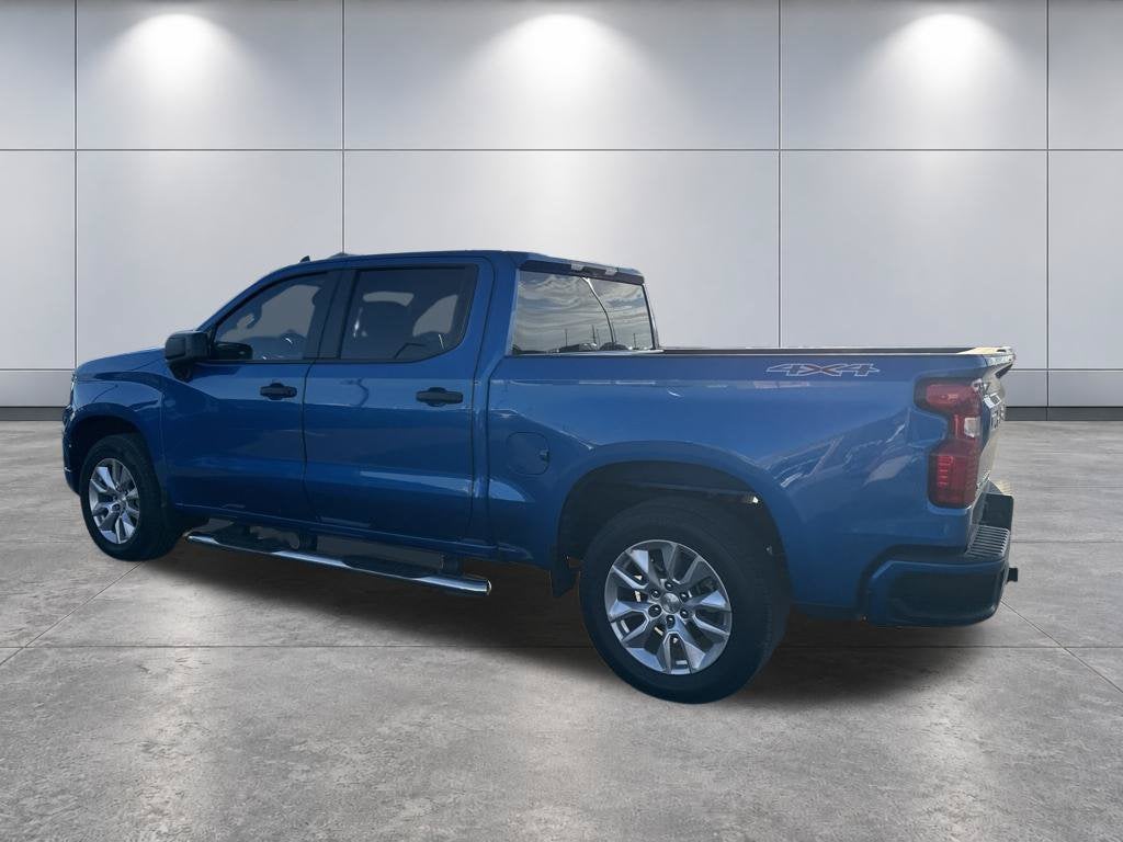 2023 Chevrolet Silverado 1500 4WD Crew Cab Short Bed Custom