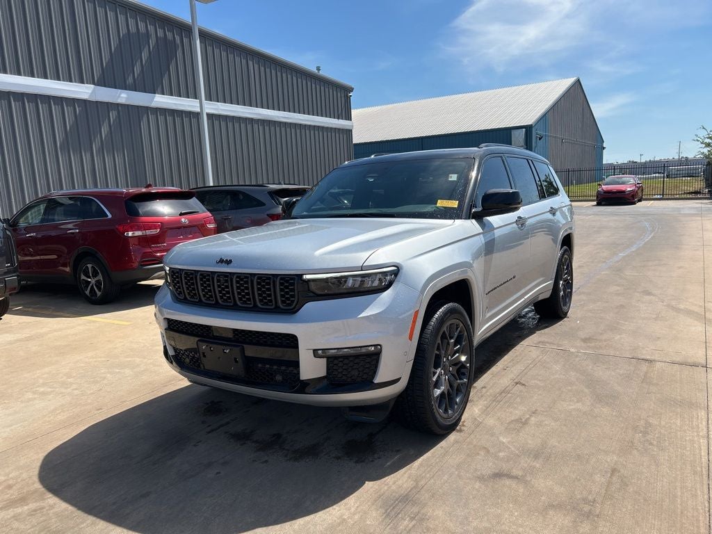 2025 Jeep Grand Cherokee L Summit Reserve 4x4's photo