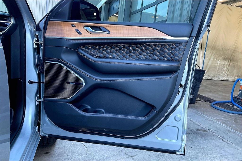 2025 Jeep Grand Cherokee L Summit