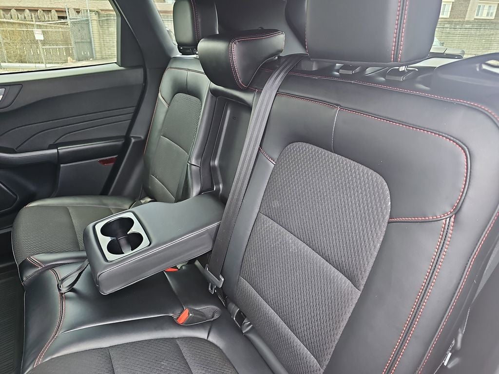 2025 Ford Escape Hybrid ST-Line