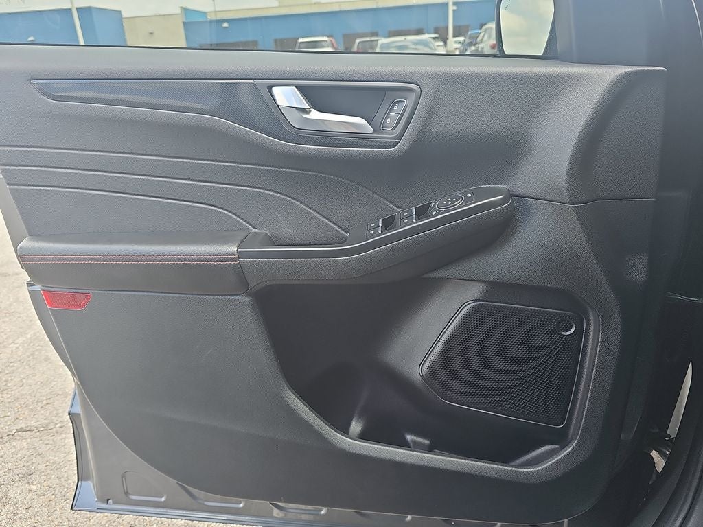 2025 Ford Escape Hybrid ST-Line