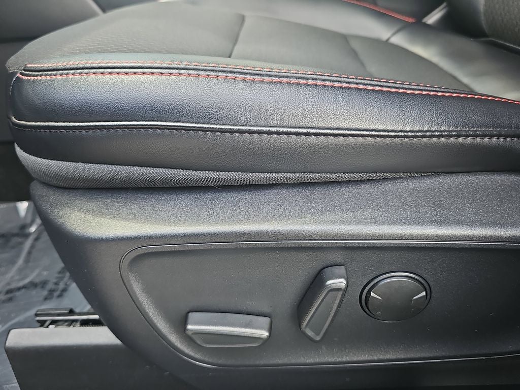 2025 Ford Escape Hybrid ST-Line