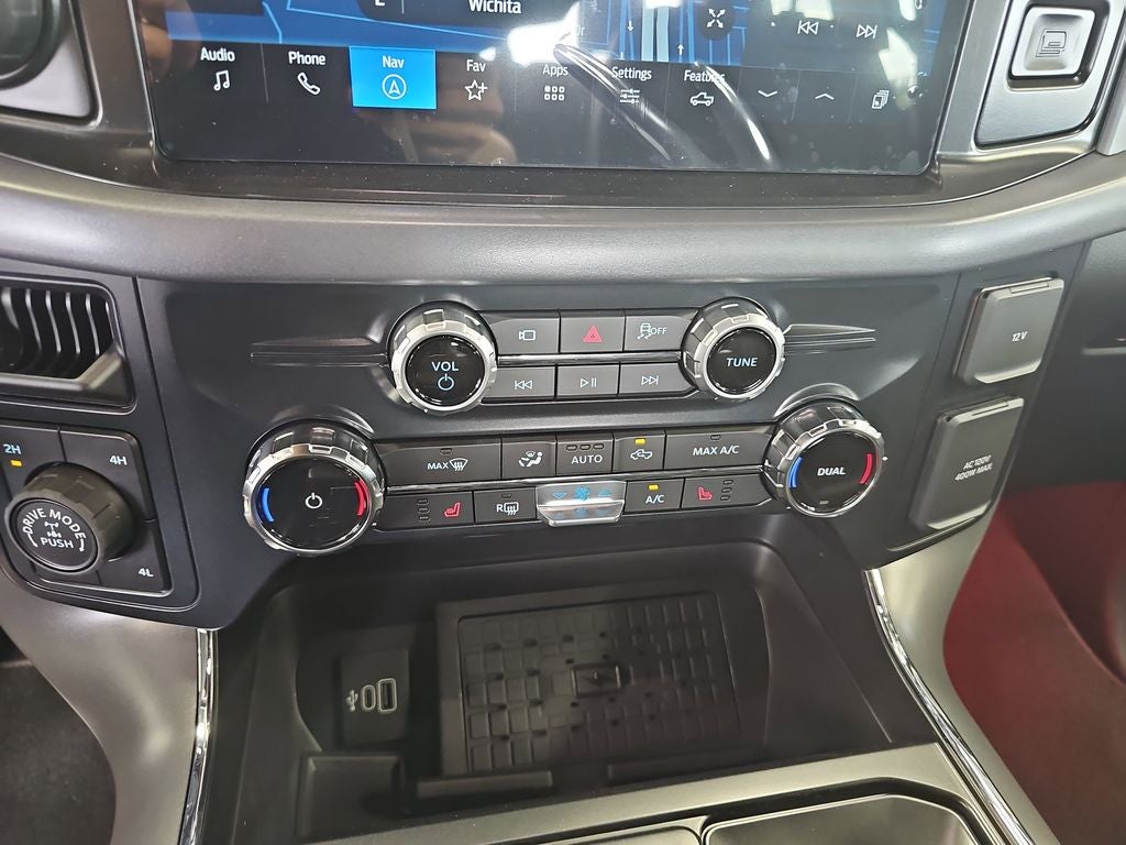 2026 Ford F-150 XLT BLACK WIDOW