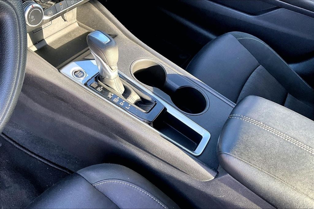 2025 Nissan Altima SV - Photo 14