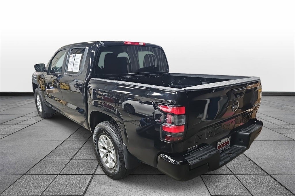 2024 Nissan Frontier SV