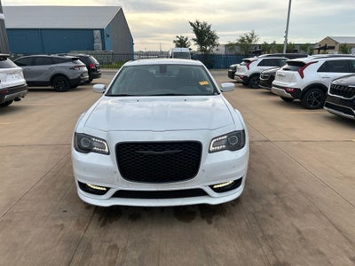 2022 Chrysler 300 Touring
